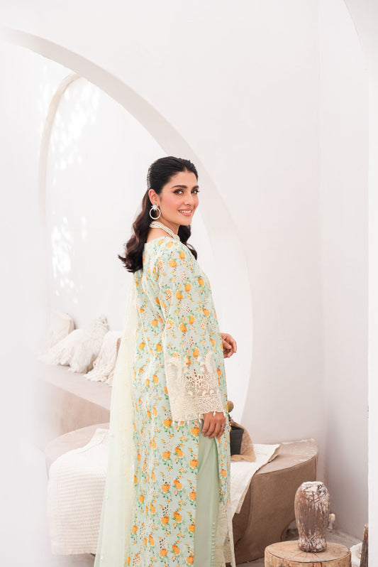 Ayeza Khan ft. Mona Eid Collection MAKW4