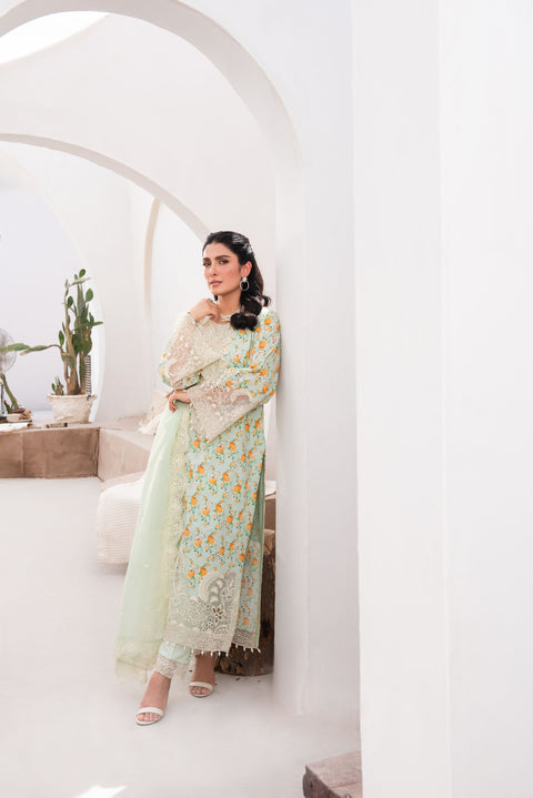 Ayeza Khan ft. Mona Eid Collection MAKW4