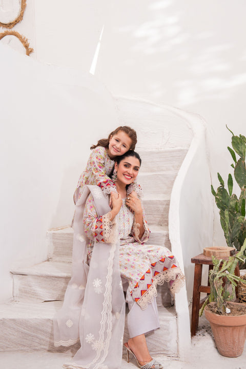 Ayeza Khan ft. Mona Eid Collection MAKW3