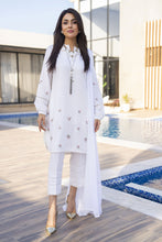 Aabpara’s Timeless Linen Charm – FTA1