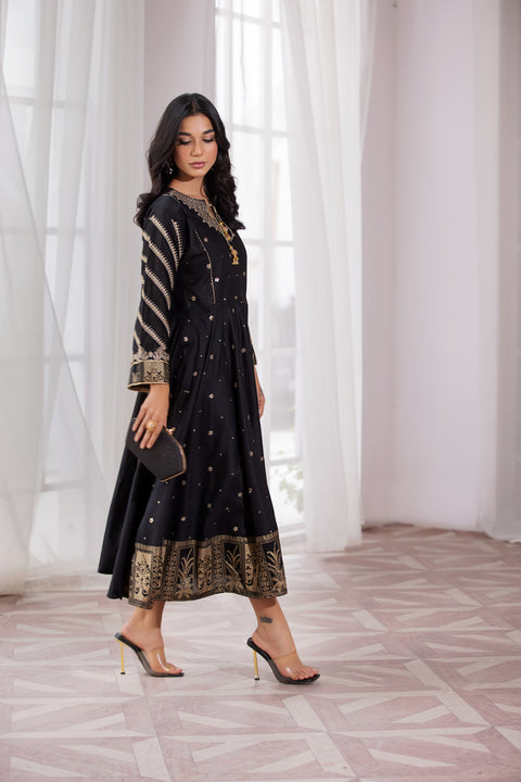 ZAIWA 1pc Embroidered Long Frock 05