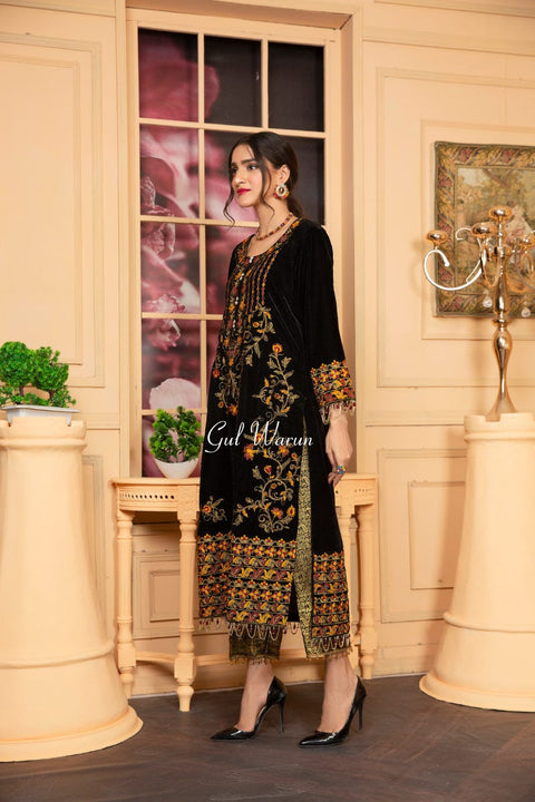 Velvet Ready to Wear Embroidered Collection by Gulwarun 12