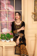 Velvet Ready to Wear Embroidered Collection by Gulwarun 12