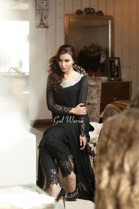 Black Lacework dress by Gul warun