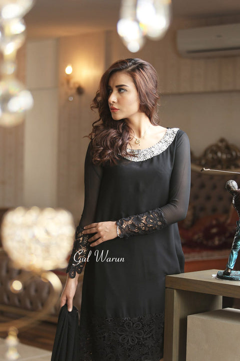 Black Lacework dress by Gul warun