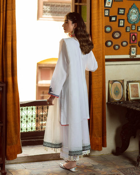 Luxury Lawn Ready to Wear Embroidered Collection by Shanyera 03