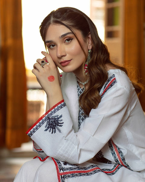 Luxury Lawn Ready to Wear Embroidered Collection by Shanyera 03