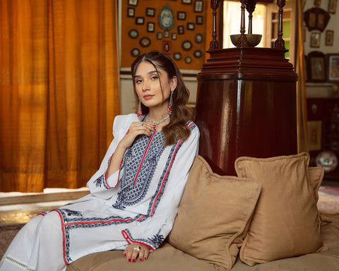 Luxury Lawn Ready to Wear Embroidered Collection by Shanyera 03