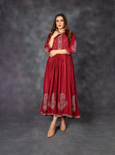 Ready to Wear 2 Pcs Kashmiri Embroidered Dress by Zaiwa 05