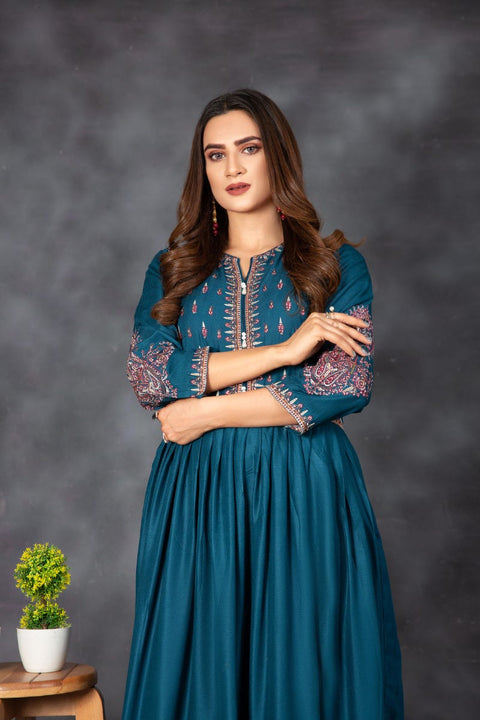 Ready to Wear 2 Pcs Kashmiri Embroidered Dress by Zaiwa 04