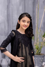 Kids Formal Organza Ready to Wear Embroidered Collection by Zara Manan 01