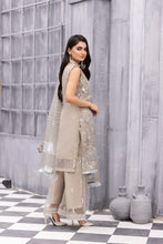 Formal Organza Ready to Wear Embroidered Collection by Zara Manan 05